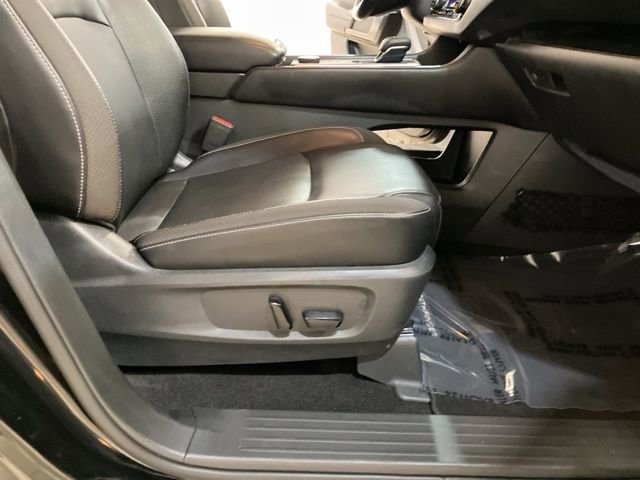 Used 2022 Nissan Pathfinder SL w/ SL Black Package image 27