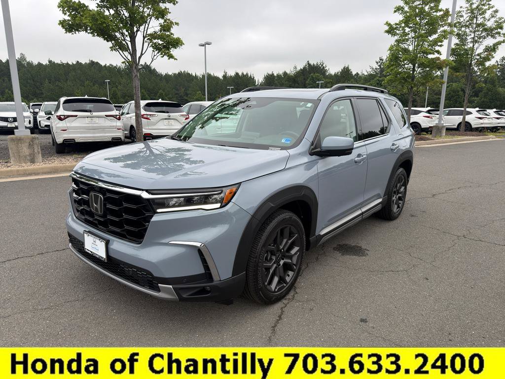 Certified 2023 Honda Pilot Elite image 3