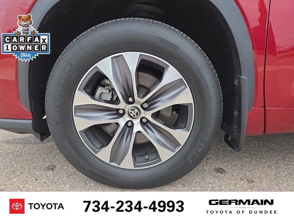 Used 2023 Toyota Highlander XLE image 12