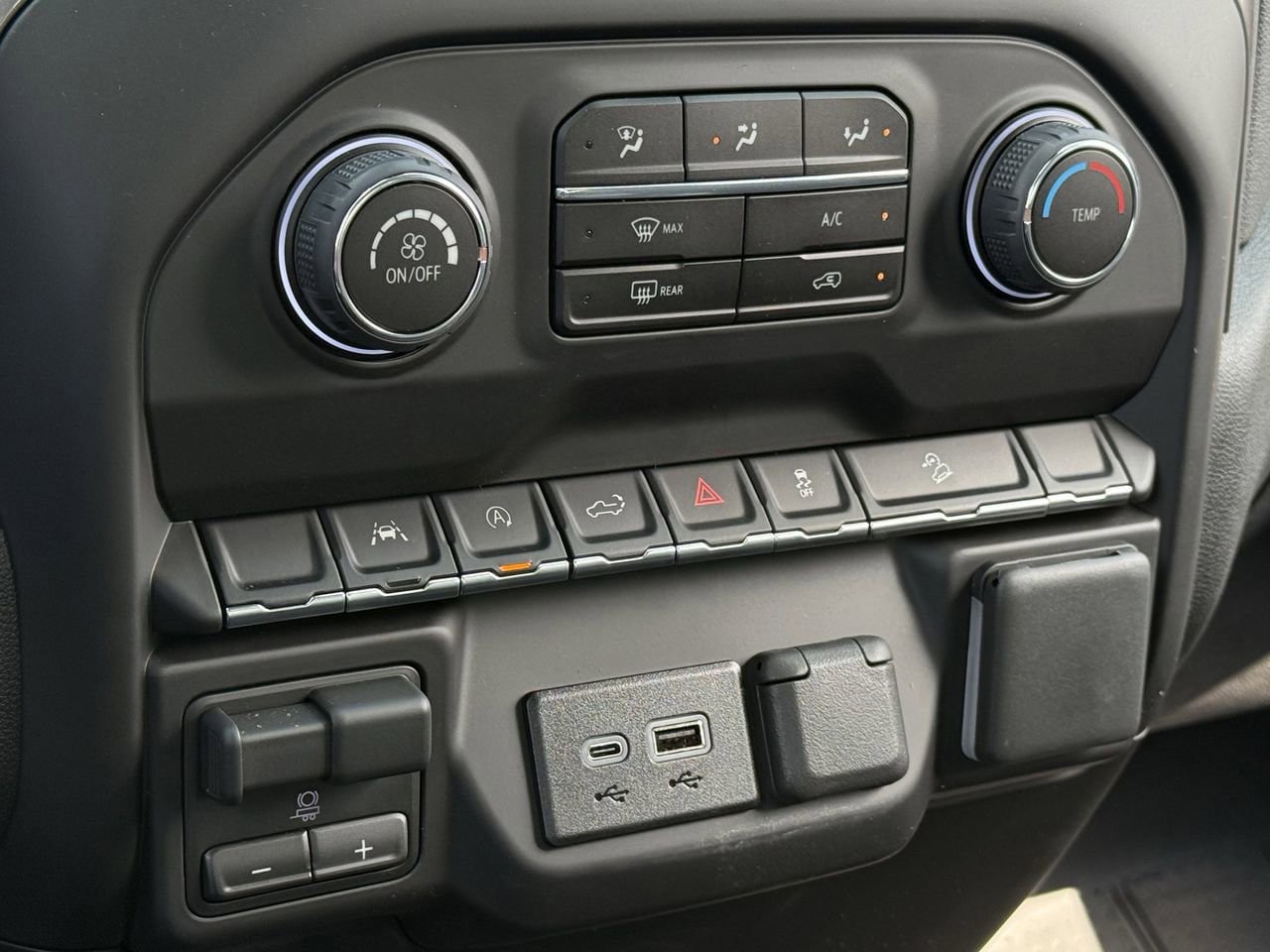 New 2026 Chevrolet Silverado 1500 Custom Trail Boss AWD/4WD image 17