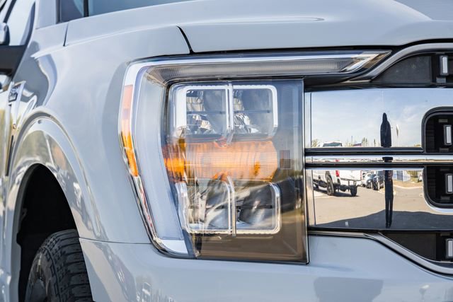 Used 2023 Ford F150 Lariat w/ FX4 Off-Road Package AWD/4WD image 16