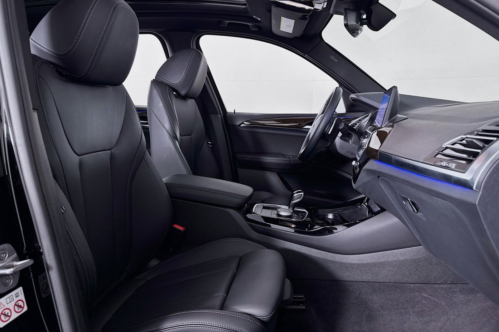 Used 2023 BMW X3 sDrive30i w/ Premium Package w/ZPA image 6