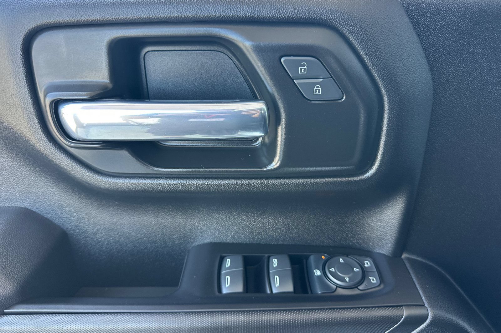 Used 2022 Chevrolet Silverado 1500 Custom RWD image 10