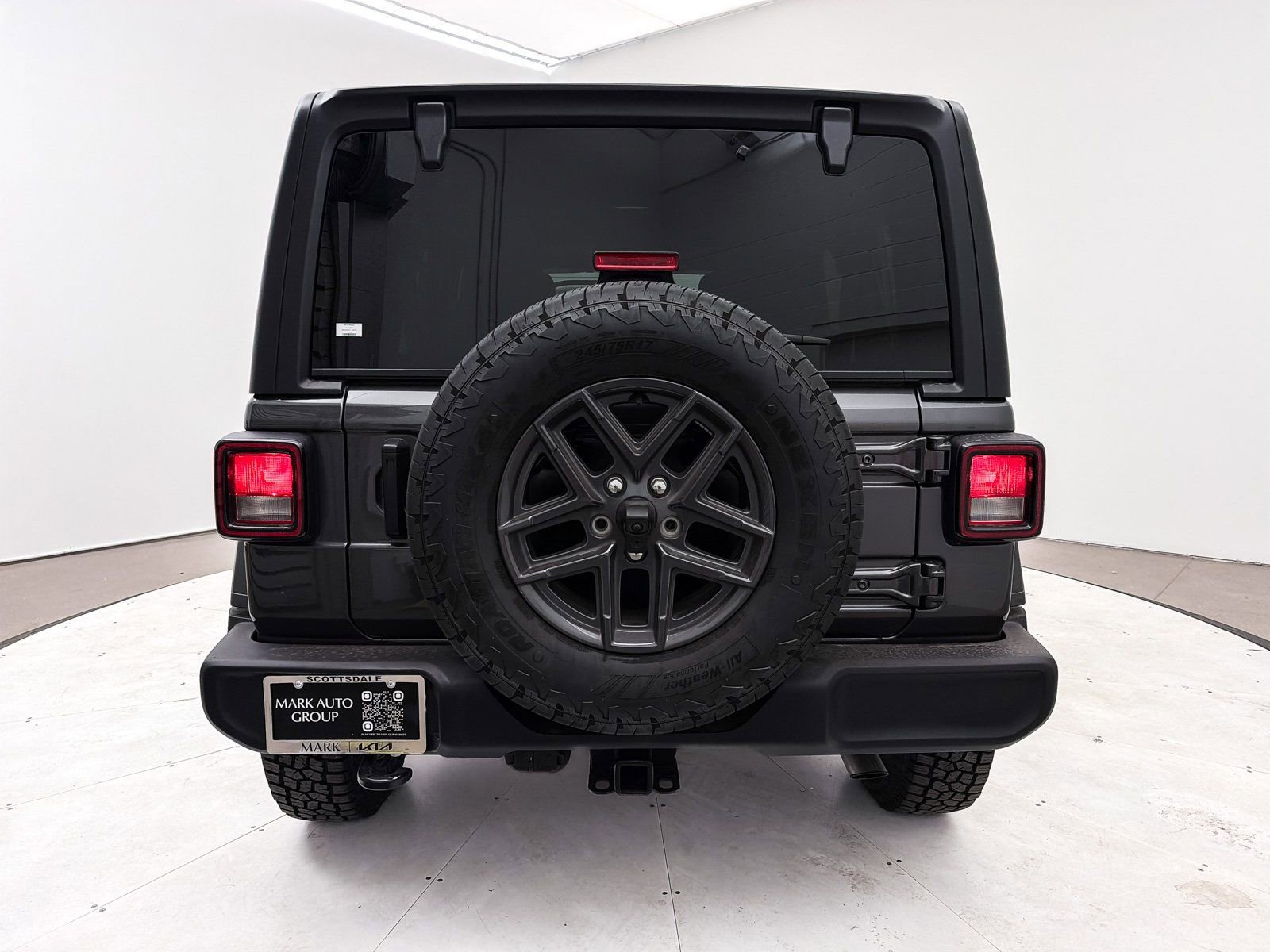 Used 2024 Jeep Wrangler Sport S image 15