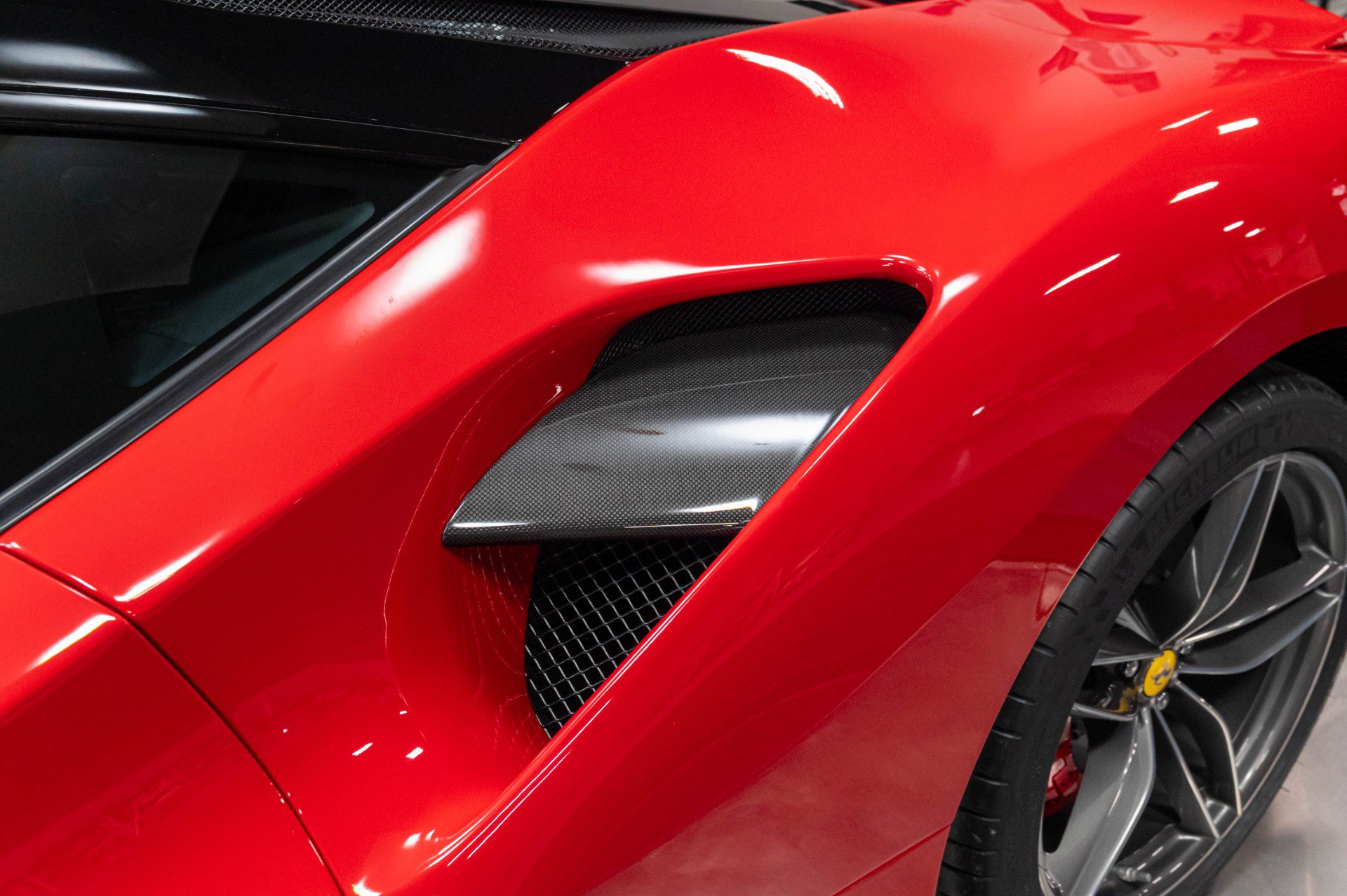 Used 2016 Ferrari 488 GTB RWD image 54