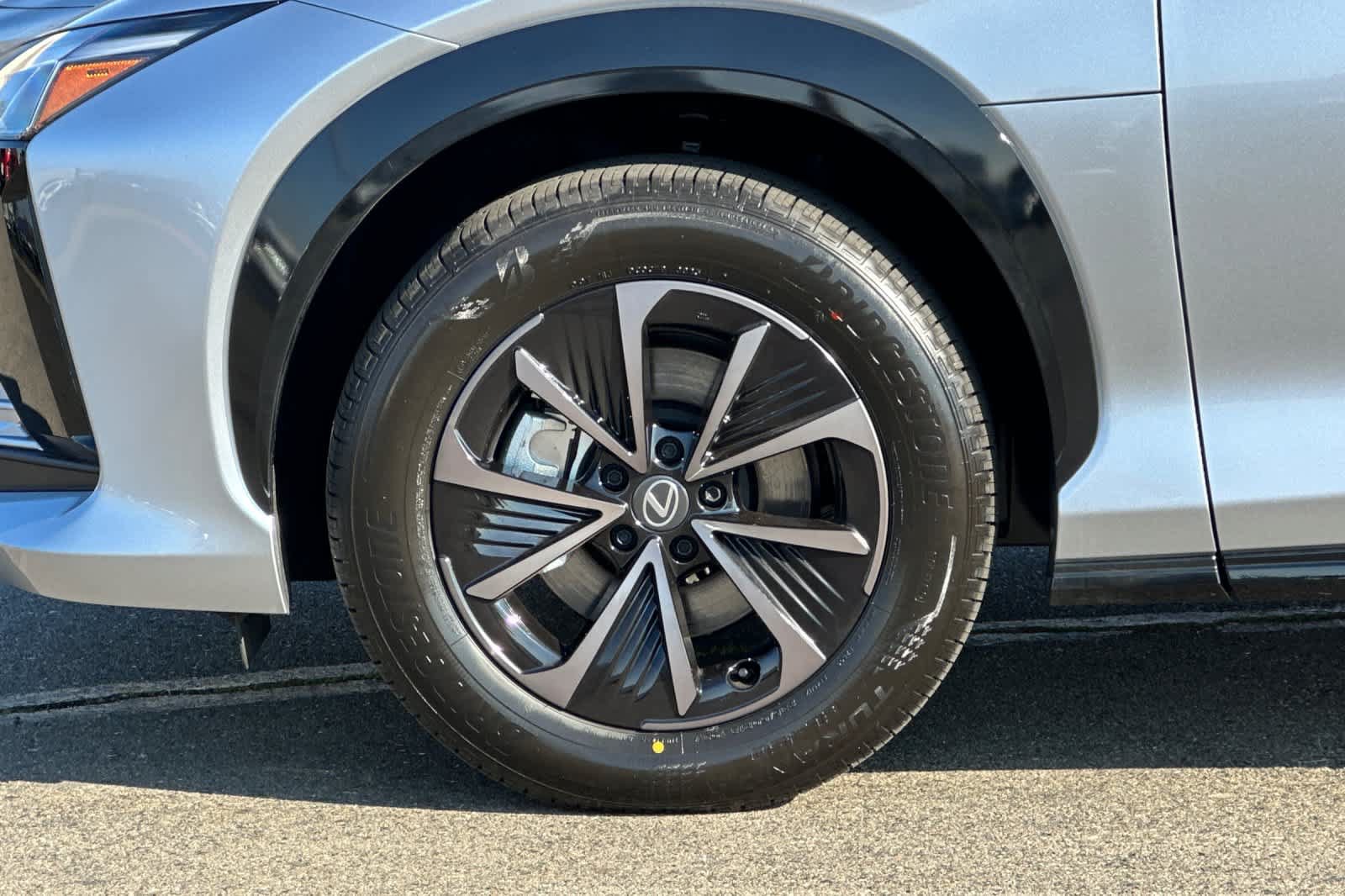 New 2026 Lexus RZ 450e AWD image 31
