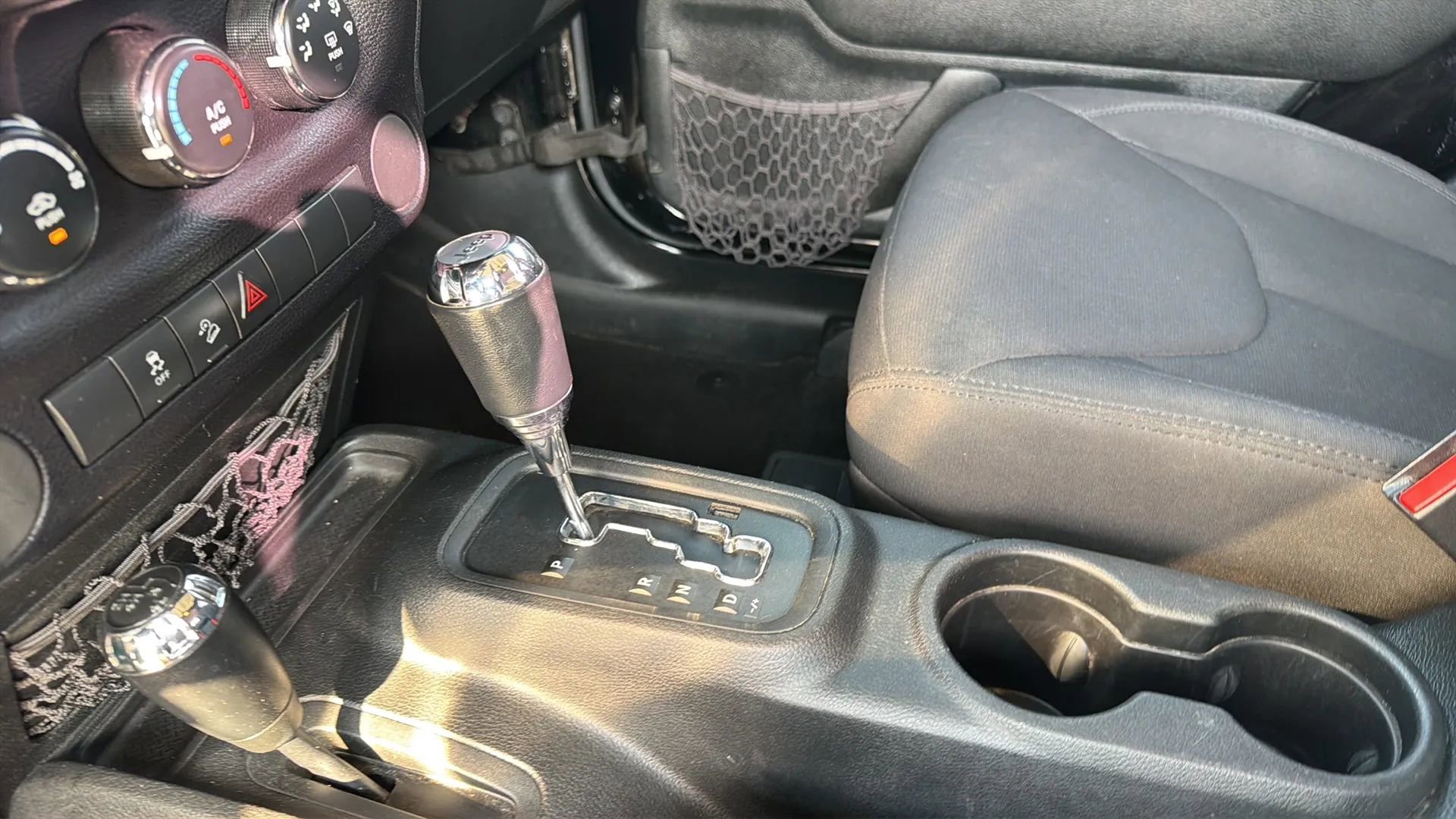 Used 2017 Jeep Wrangler Sport w/ Connectivity Group image 47