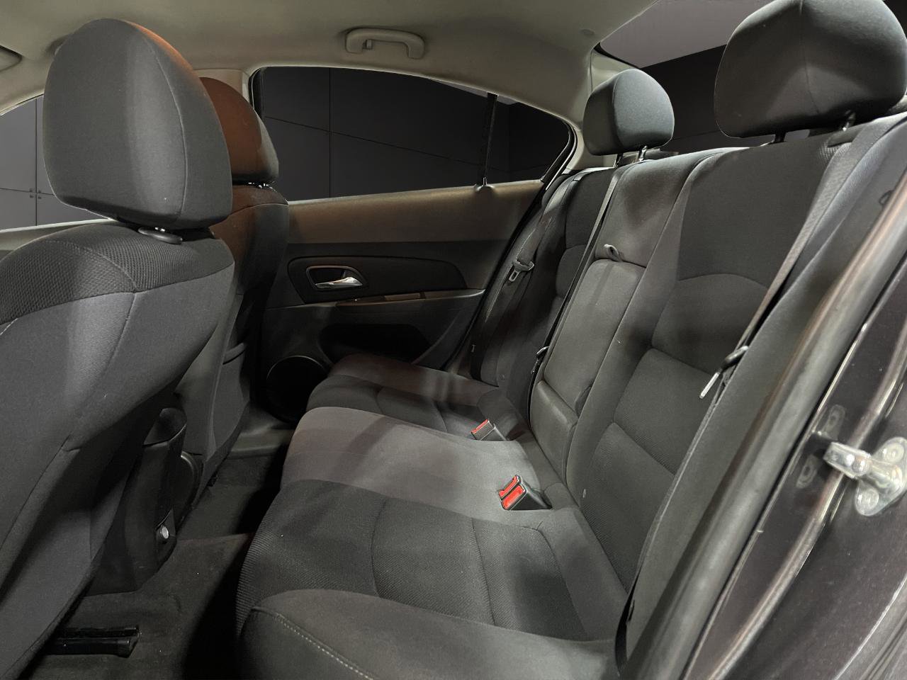 Used 2016 Chevrolet Cruze LT image 13