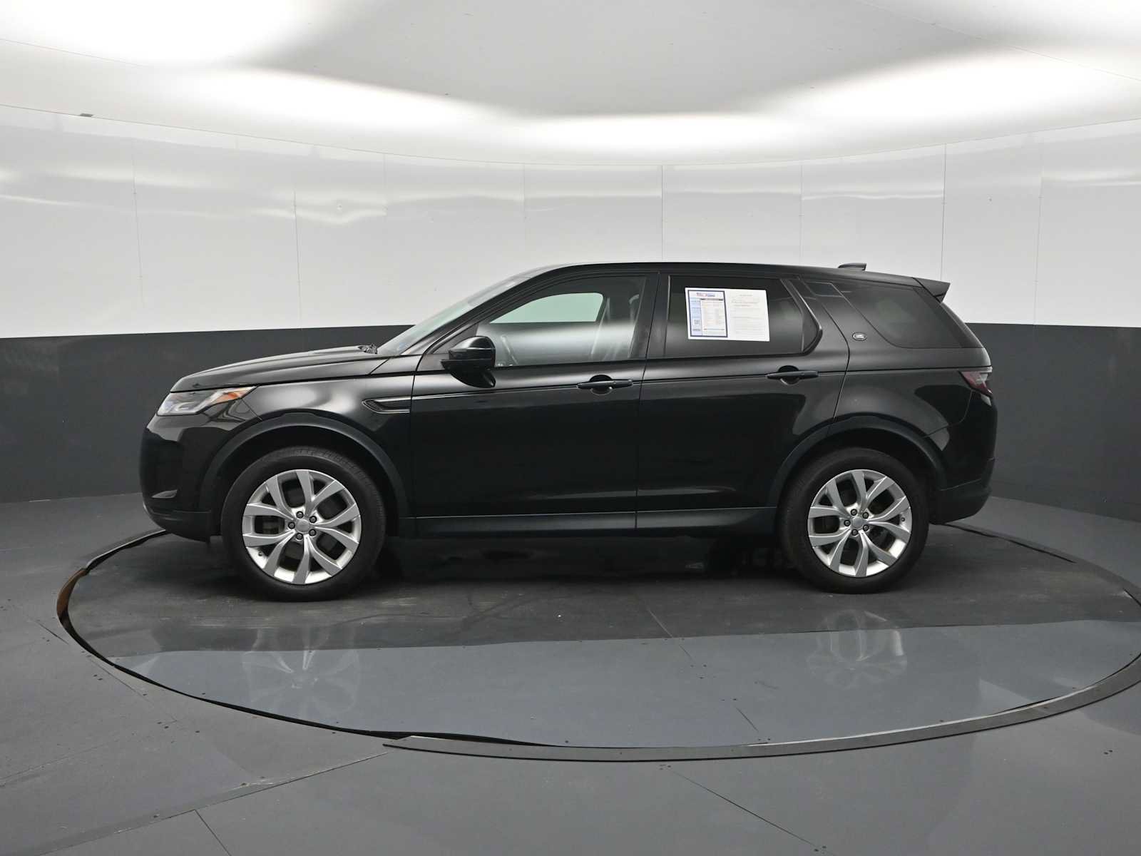 Used 2020 Land Rover Discovery Sport SE AWD/4WD image 4