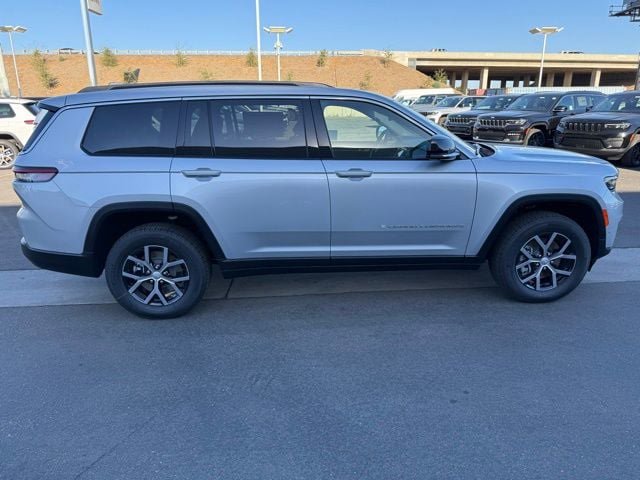 New 2025 Jeep Grand Cherokee L Limited w/ Luxury Tech Group II RWD image 7
