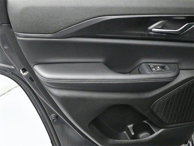 New 2025 Jeep Grand Cherokee Laredo X w/ Luxury Tech Group I image 13