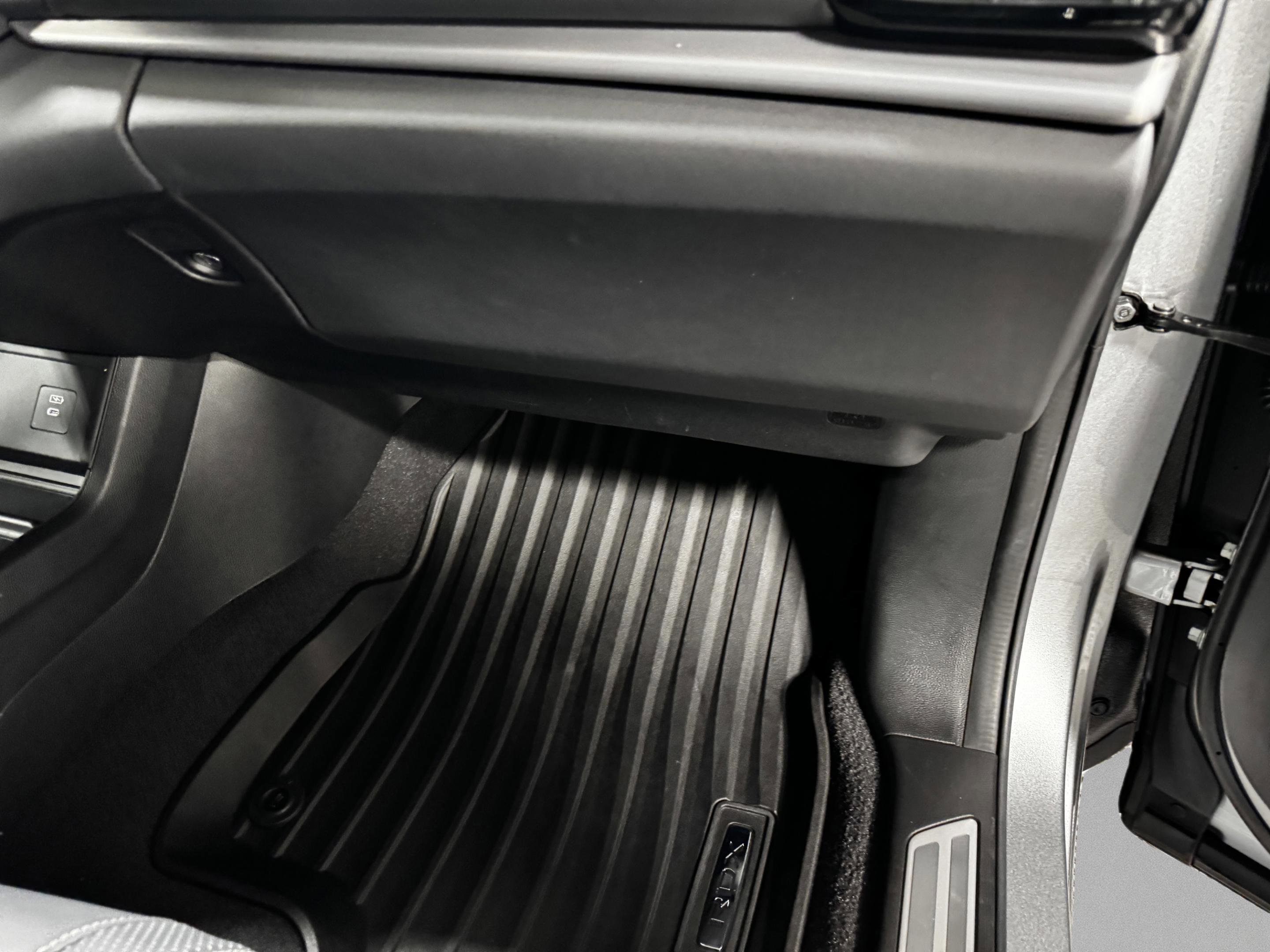 Certified 2025 Acura RDX SH-AWD w/ Technology Package image 11