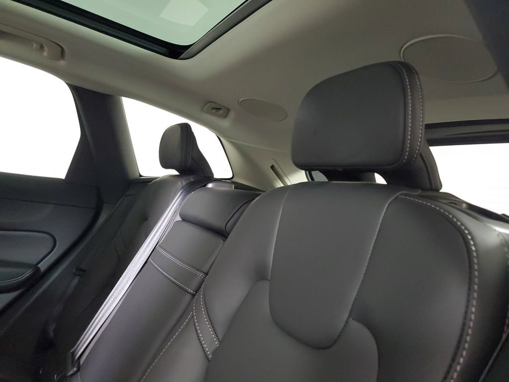 Used 2021 Volvo XC60 T5 Inscription FWD image 13