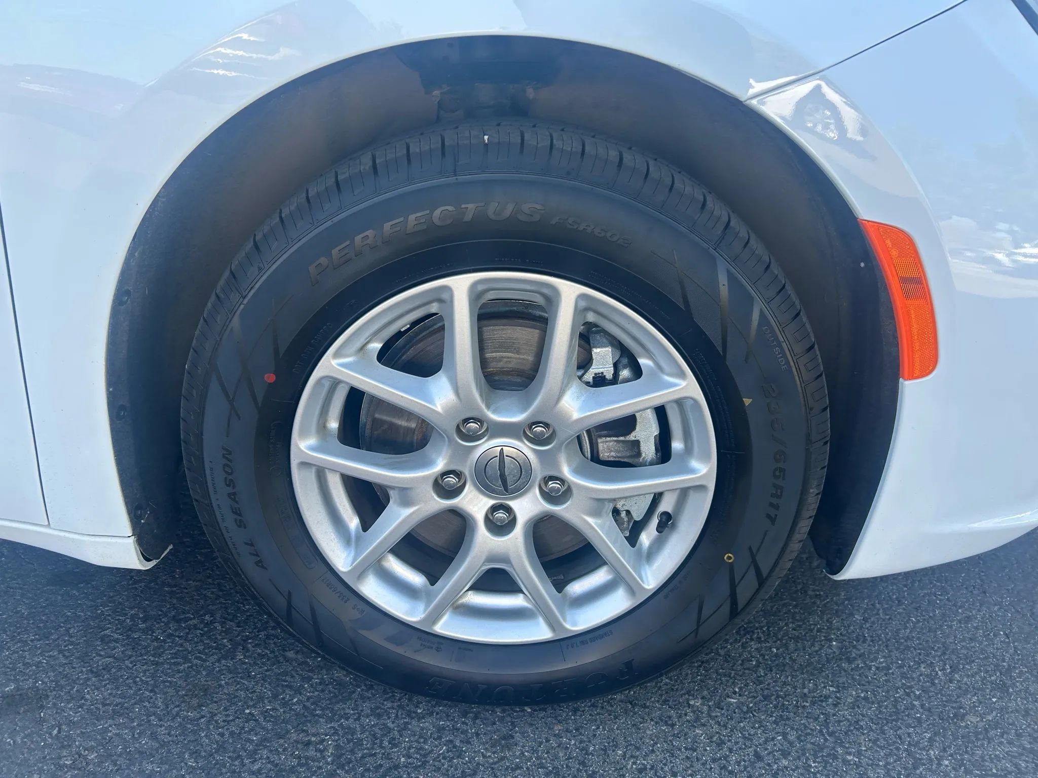 Used 2021 Chrysler Pacifica Touring-L image 30