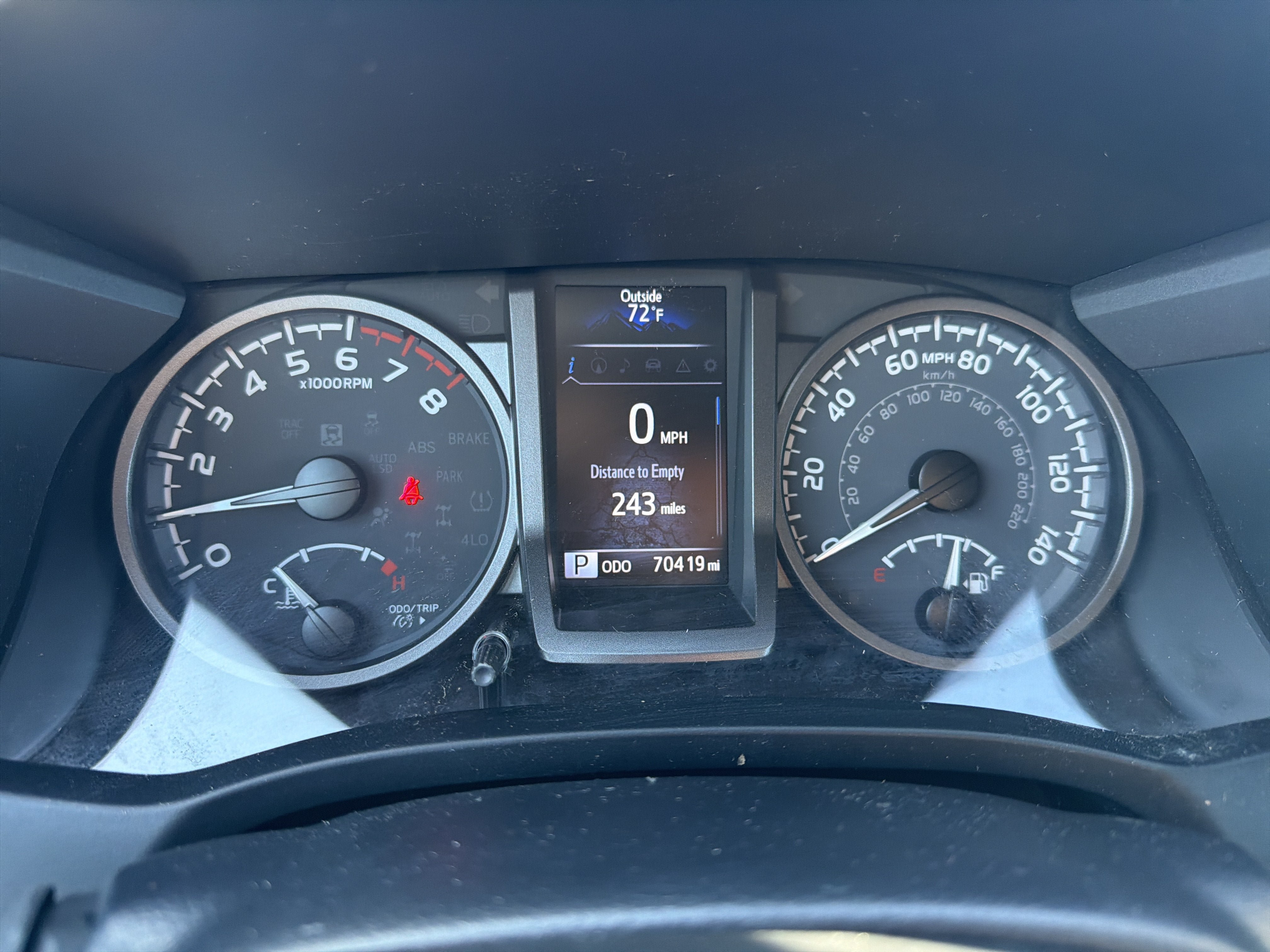 Certified 2022 Toyota Tacoma TRD Off-Road AWD/4WD image 17