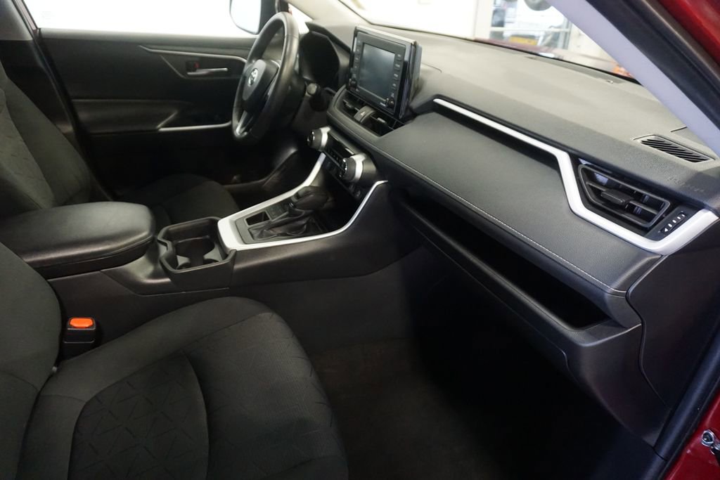 Certified 2021 Toyota RAV4 XLE w/ Convenience Package image 27