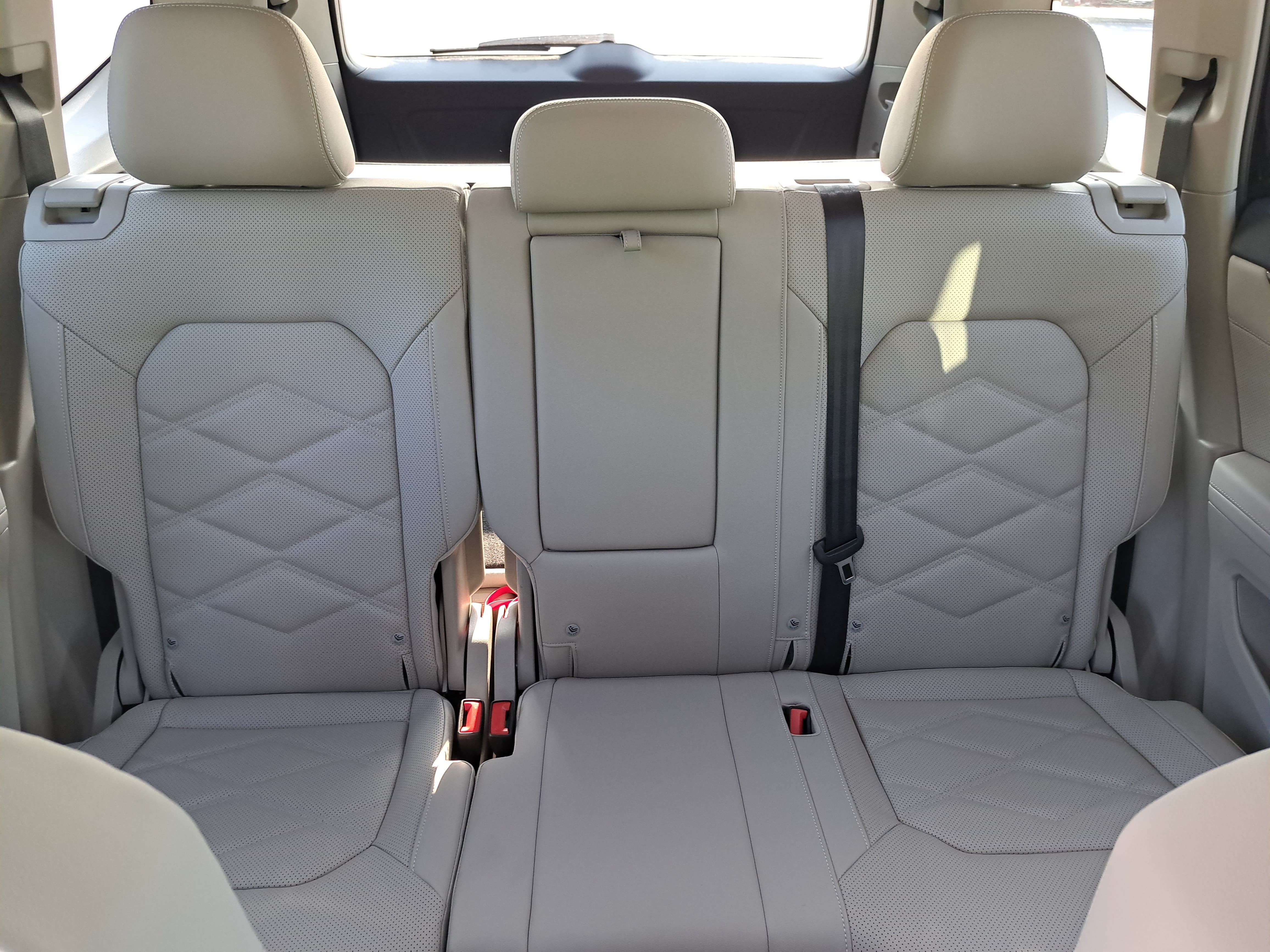 New 2026 Volkswagen Atlas SE FWD image 12