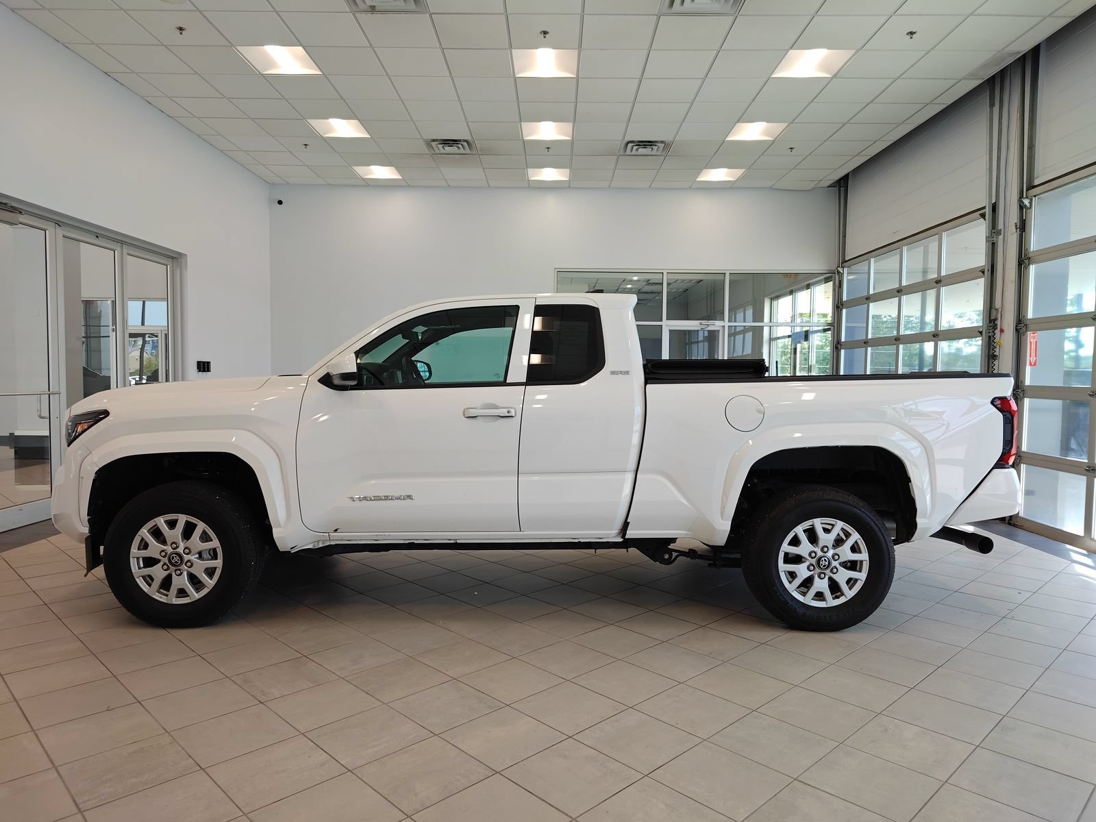 Used 2025 Toyota Tacoma SR5 RWD image 6
