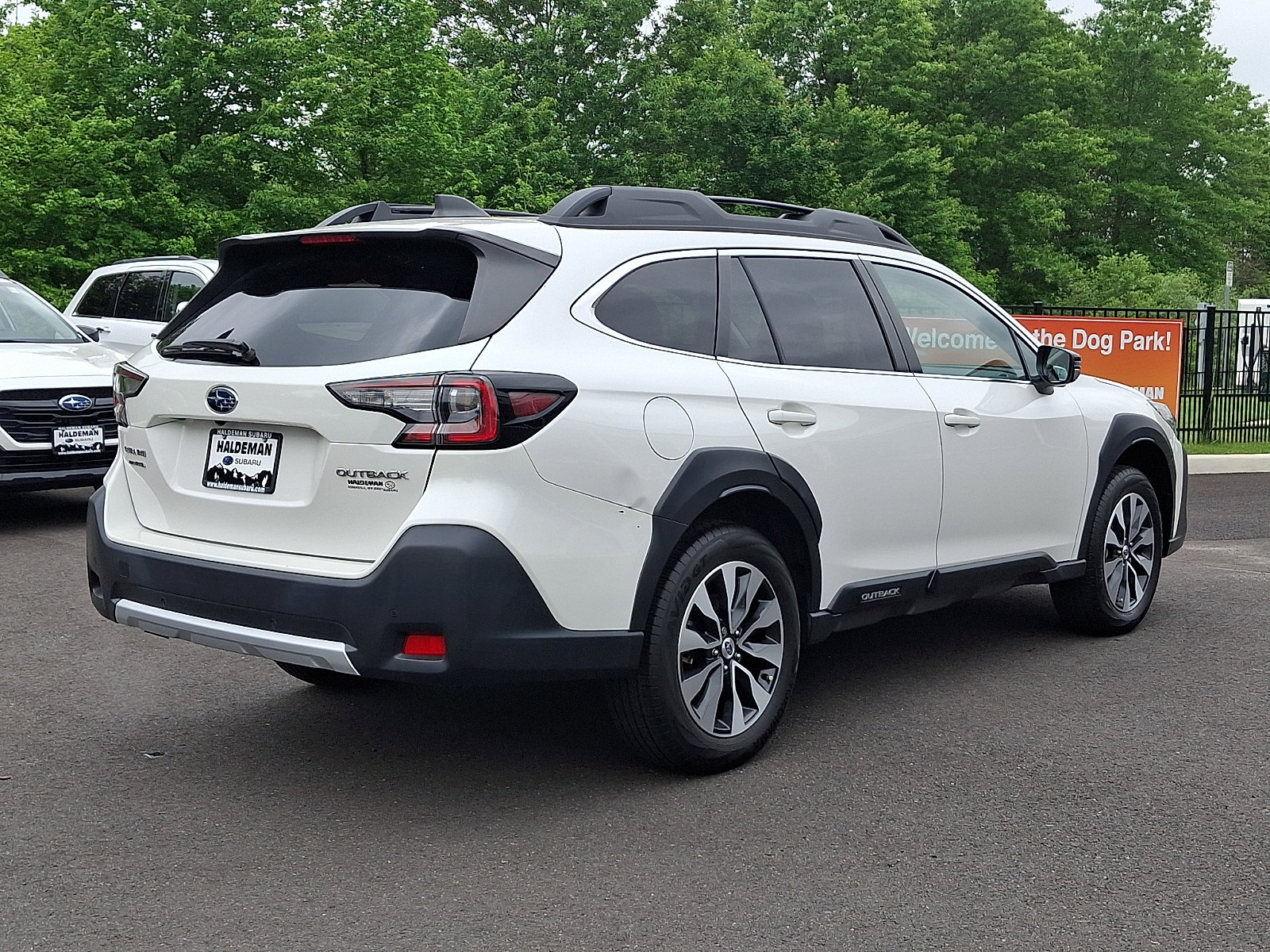 Certified 2023 Subaru Outback Limited AWD/4WD image 7
