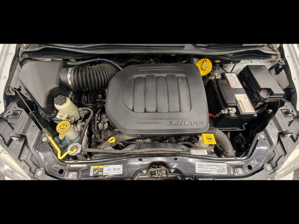 Used 2019 Dodge Grand Caravan SXT FWD image 40