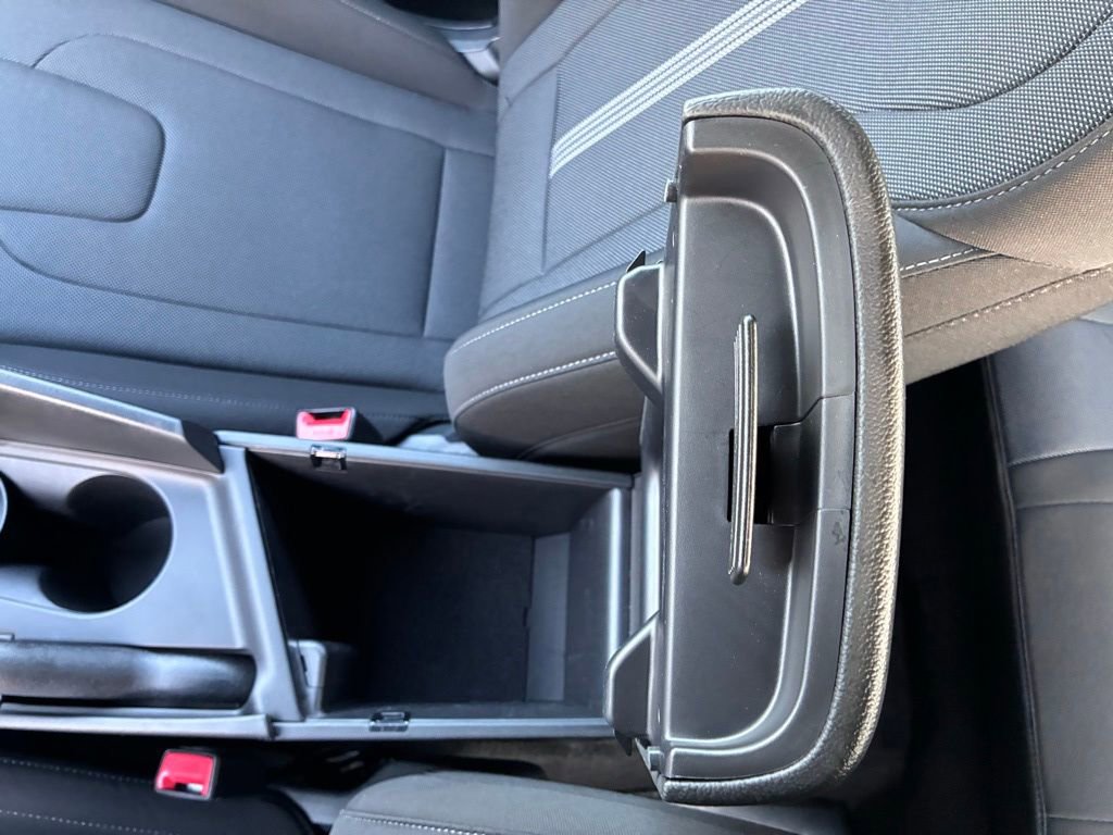 Used 2024 Hyundai Elantra SE FWD image 35