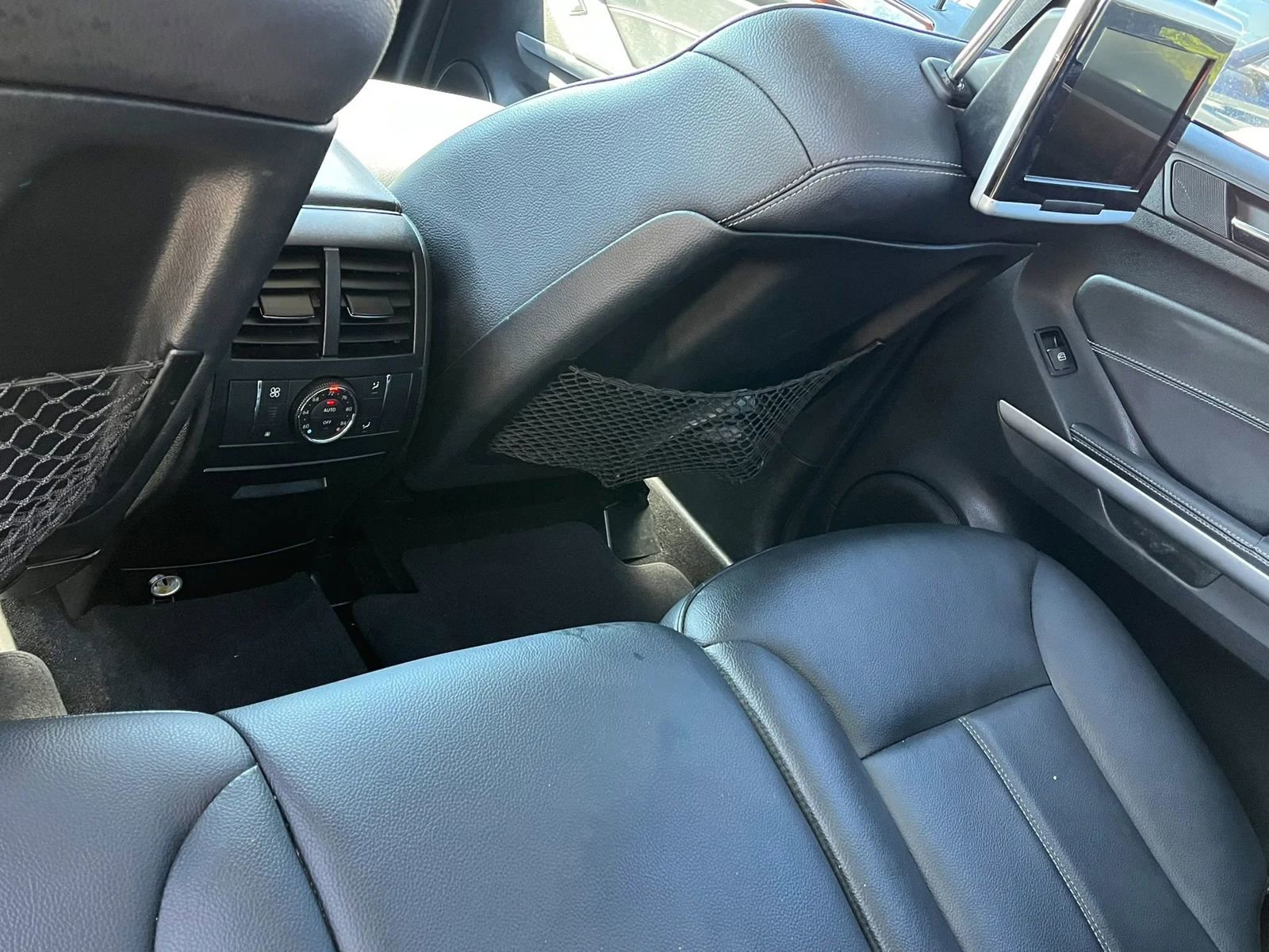 Used 2011 Mercedes-Benz GL 450 4MATIC image 17