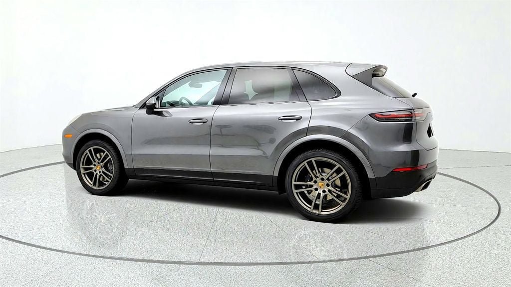 Used 2021 Porsche Cayenne AWD/4WD image 7