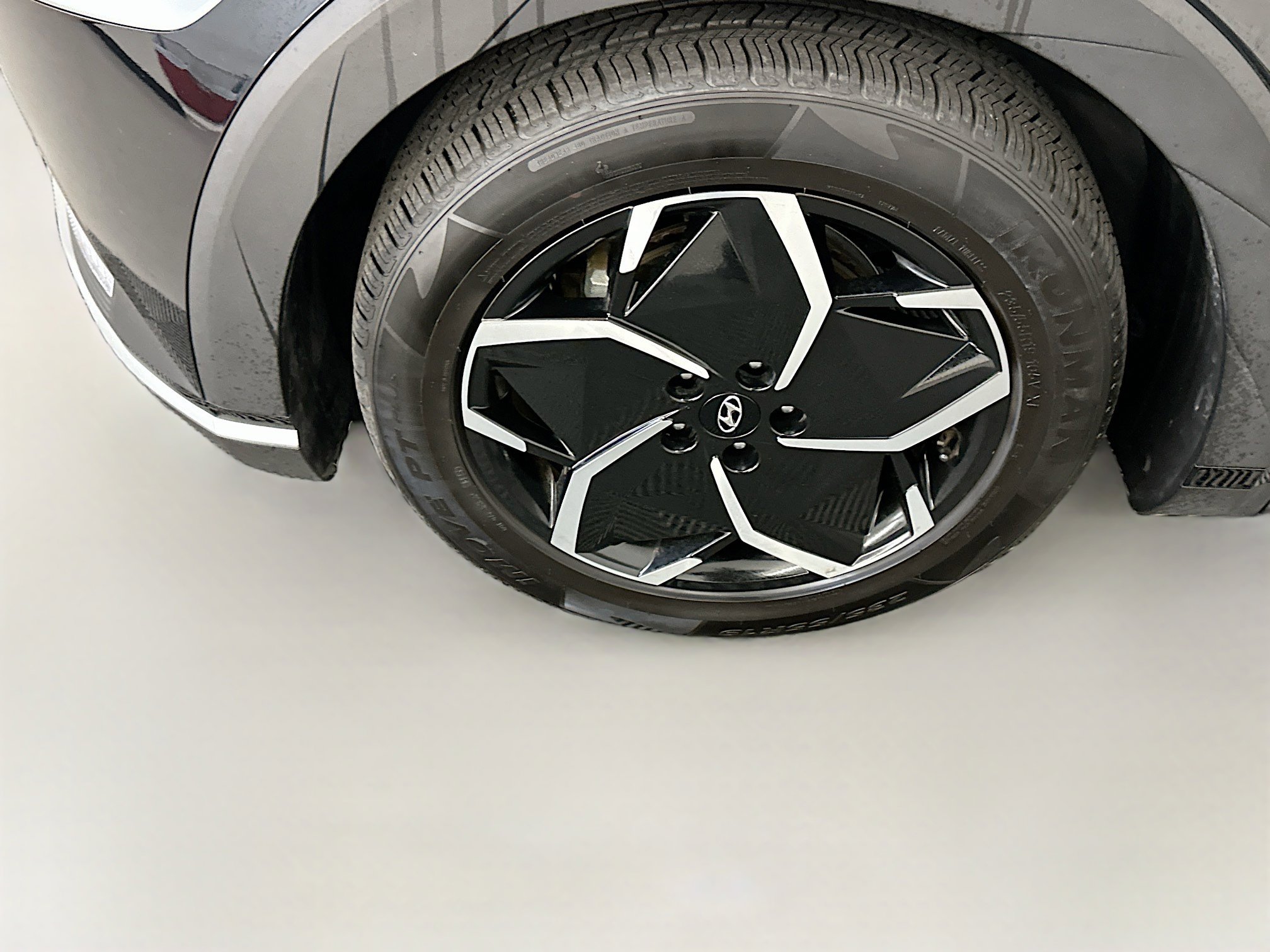 Used 2024 Hyundai Ioniq 5 SEL image 11