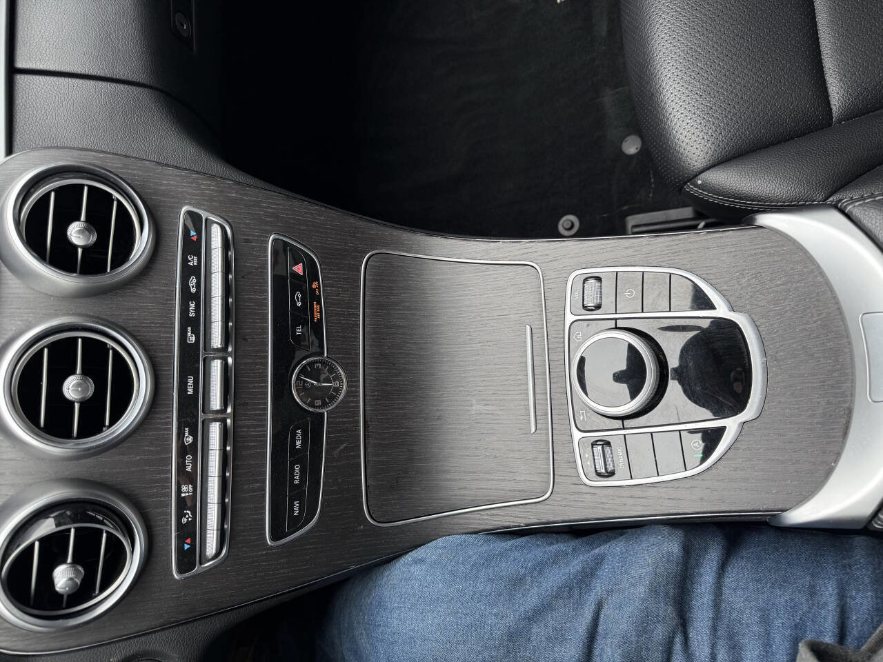 Used 2020 Mercedes-Benz C 300 4MATIC Sedan image 22