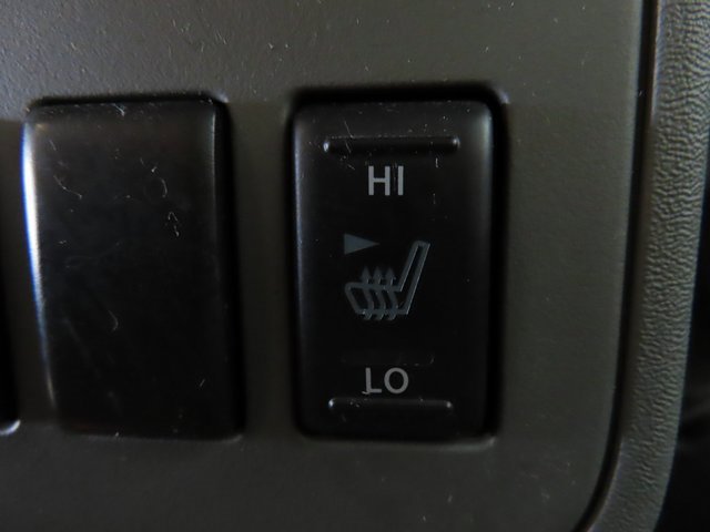 Used 2020 Nissan Frontier SV image 22