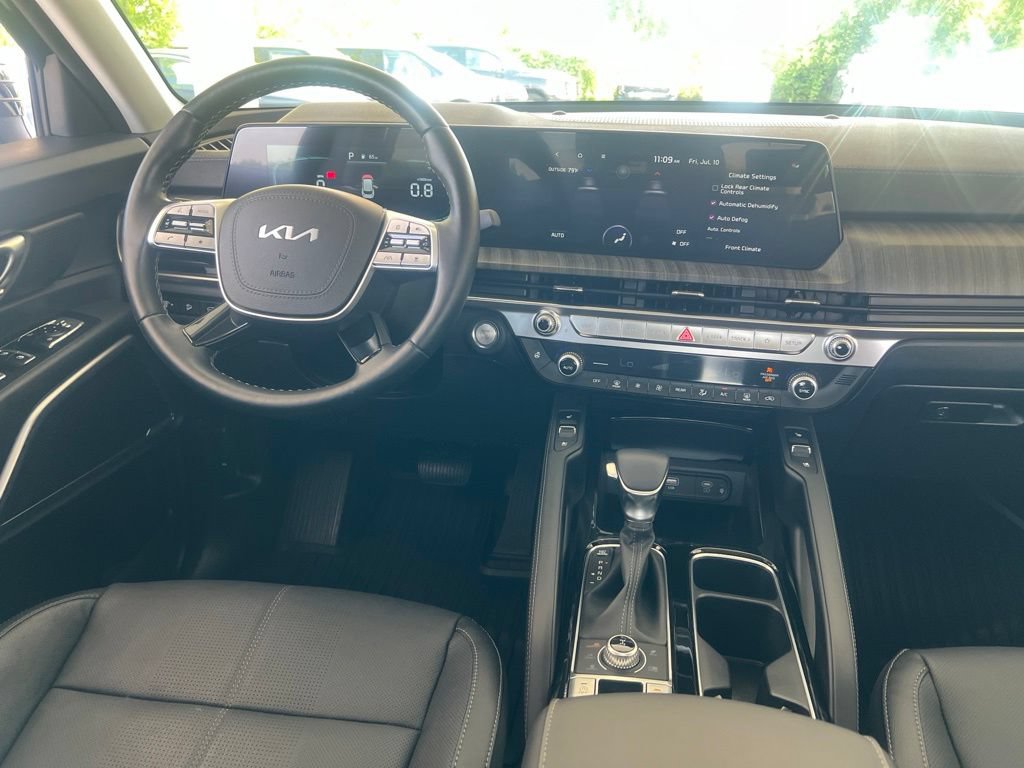 Certified 2025 Kia Telluride EX w/ EX Captain's Chair Package AWD/4WD image 18