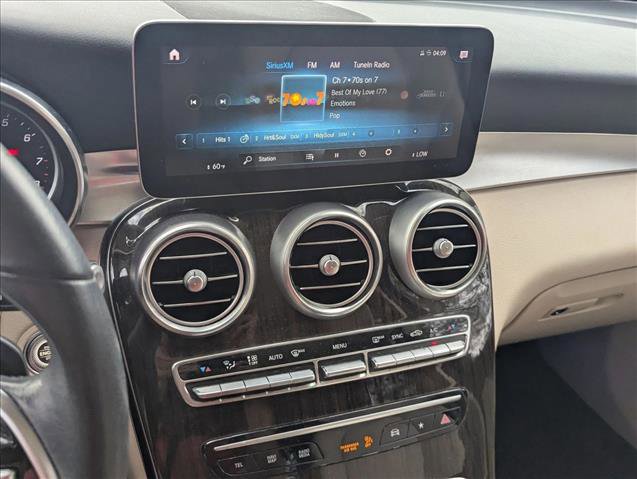 Used 2022 Mercedes-Benz GLC 300 image 7