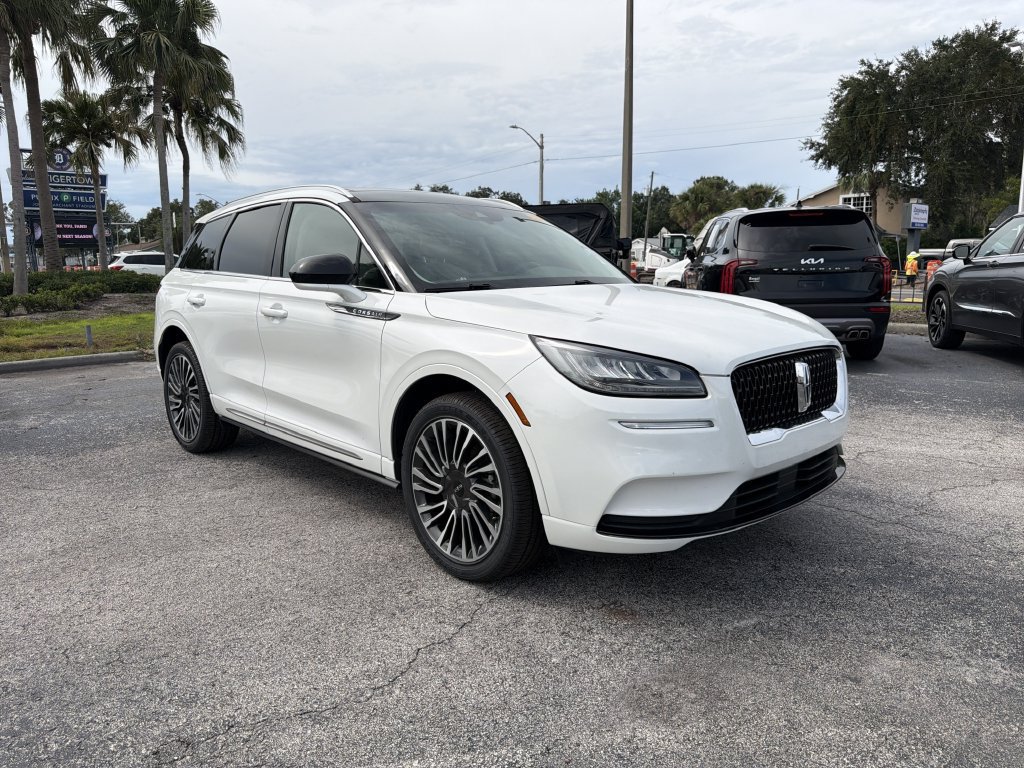 Used 2021 Lincoln Corsair AWD w/ Sport Package image 2