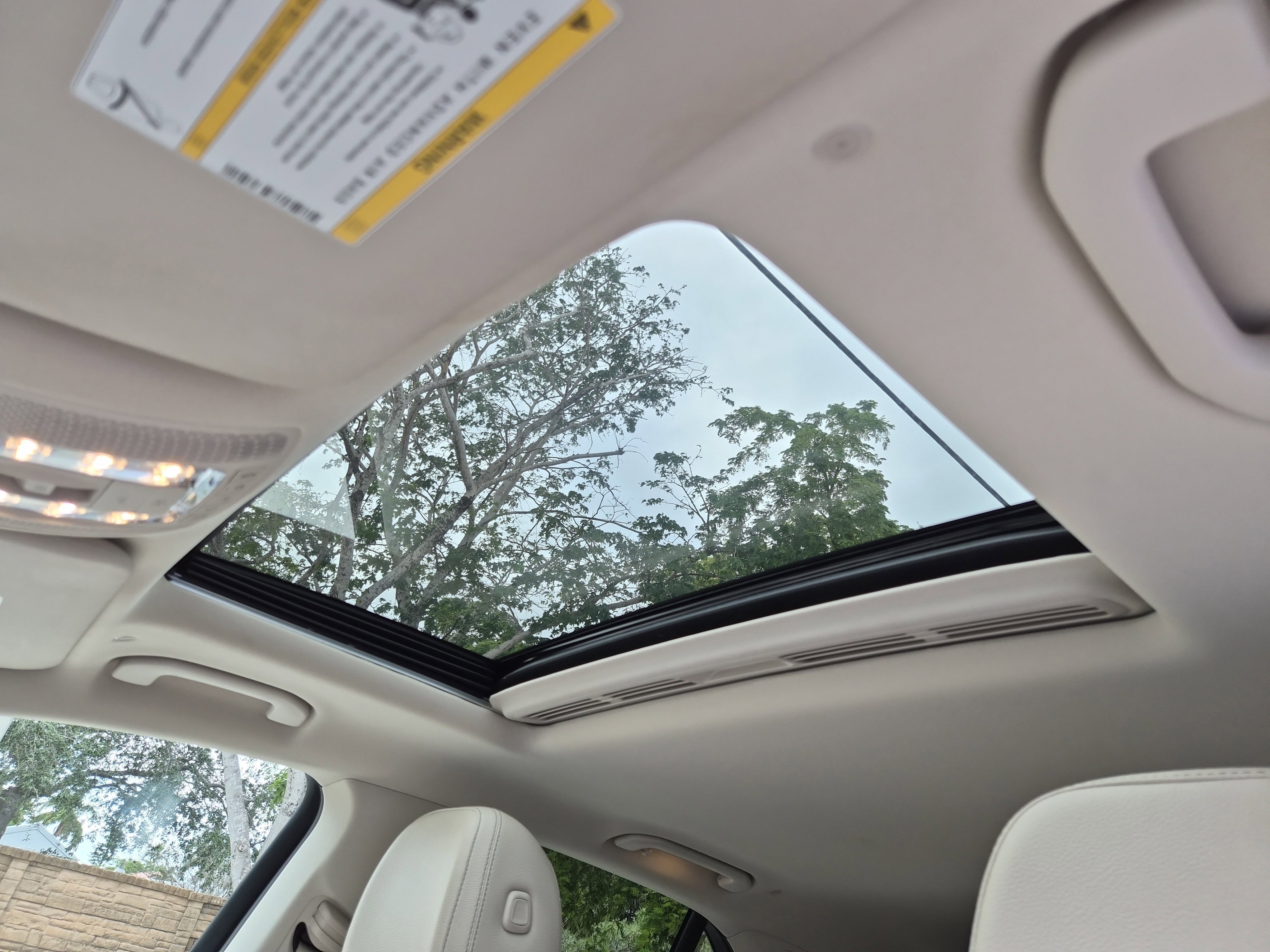 Used 2022 Mercedes-Benz GLE 350 w/ Premium Package image 21