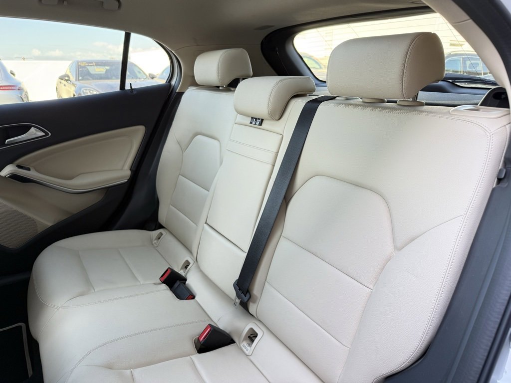 Used 2019 Mercedes-Benz GLA 250 4MATIC image 13