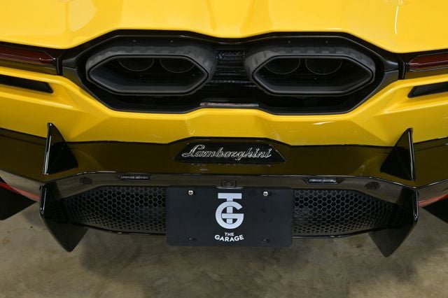 Used 2024 Lamborghini Revuelto AWD/4WD image 12