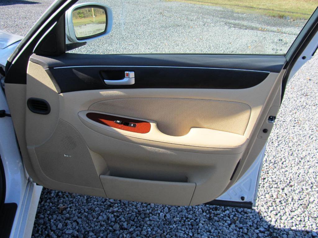 Used 2014 Hyundai Genesis 3.8 w/ Technology Package 03 image 42