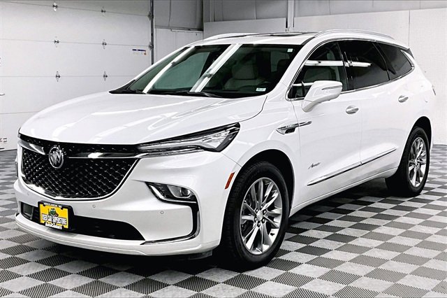 Used 2022 Buick Enclave Avenir image 10