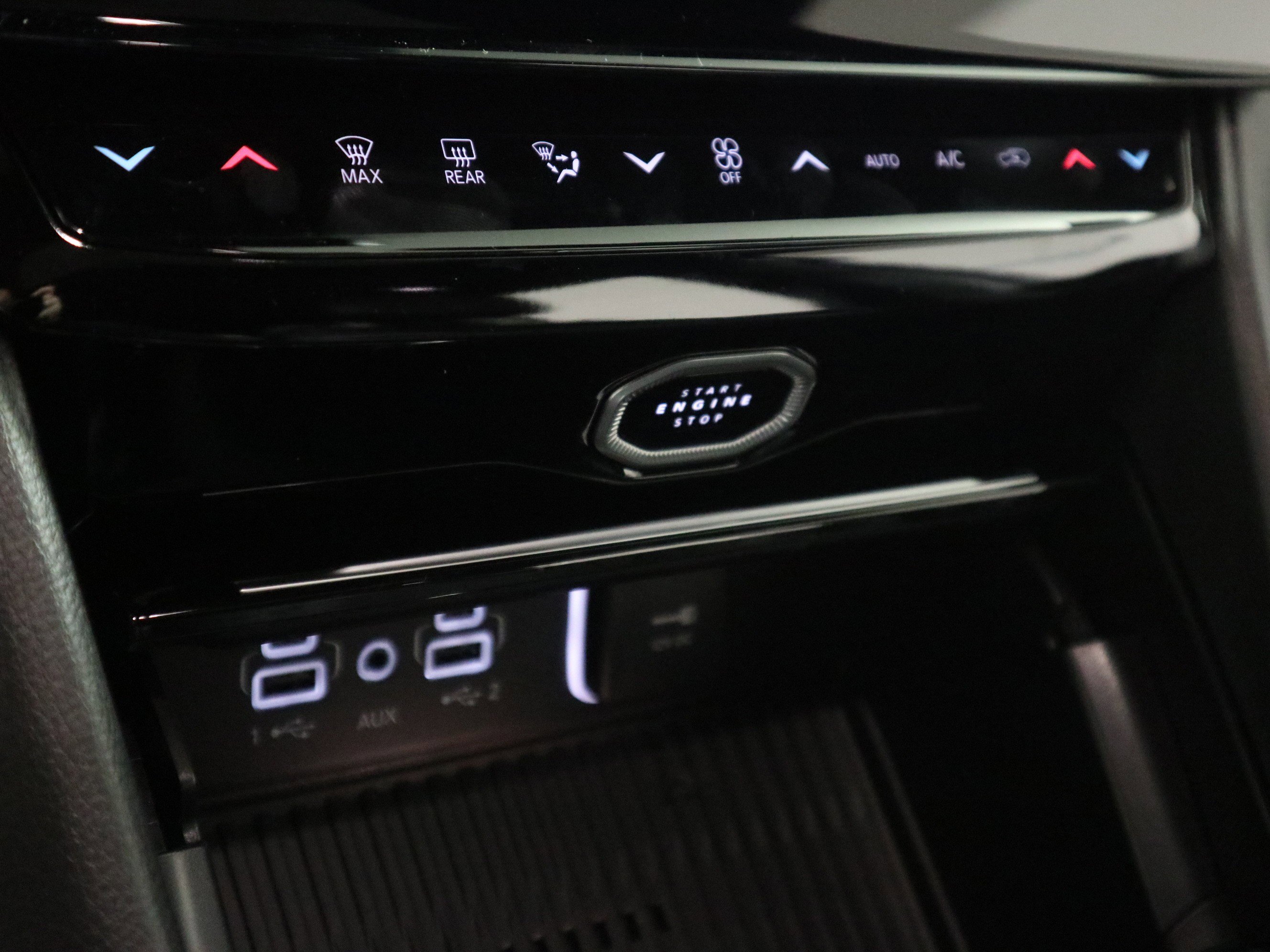 New 2026 Jeep Grand Cherokee Altitude AWD/4WD image 26