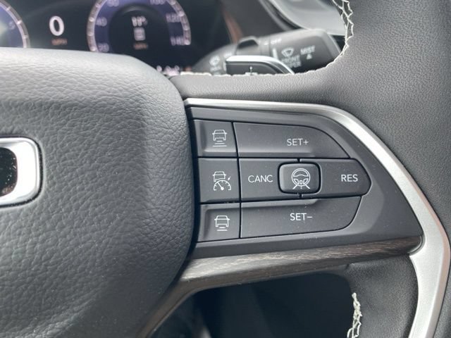 New 2026 Jeep Grand Cherokee Altitude AWD/4WD image 18