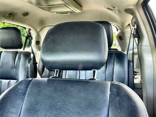 Used 2015 Chrysler Town & Country Touring w/ Driver Convenience Group FWD image 25