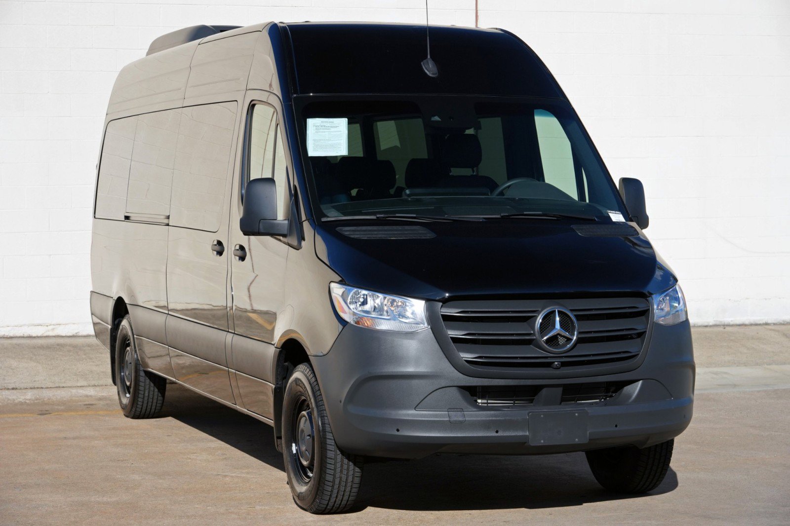 Used 2024 Mercedes-Benz Sprinter 2500 image 48