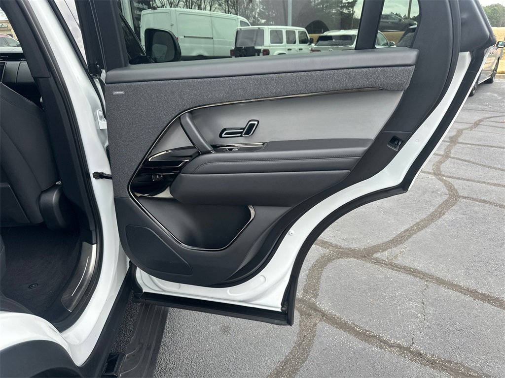 Used 2023 Land Rover Range Rover Sport SE Dynamic image 16