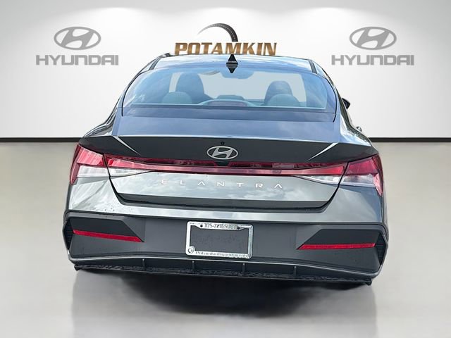 New 2026 Hyundai Elantra SE image 6