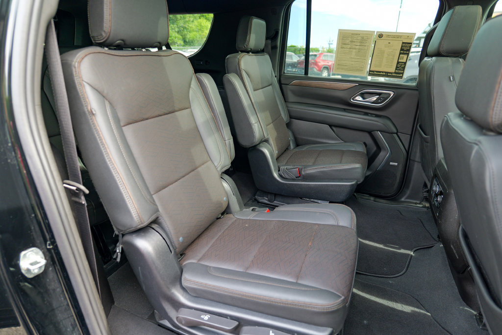 Used 2023 Chevrolet Suburban High Country AWD/4WD image 34
