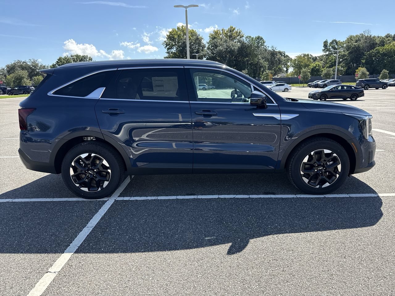New 2026 Kia Sorento S w/ S Panoramic Sunroof Package FWD image 2