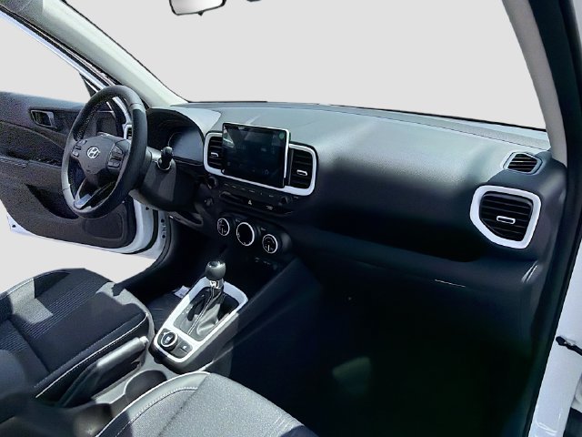 New 2026 Hyundai Venue SEL FWD image 27
