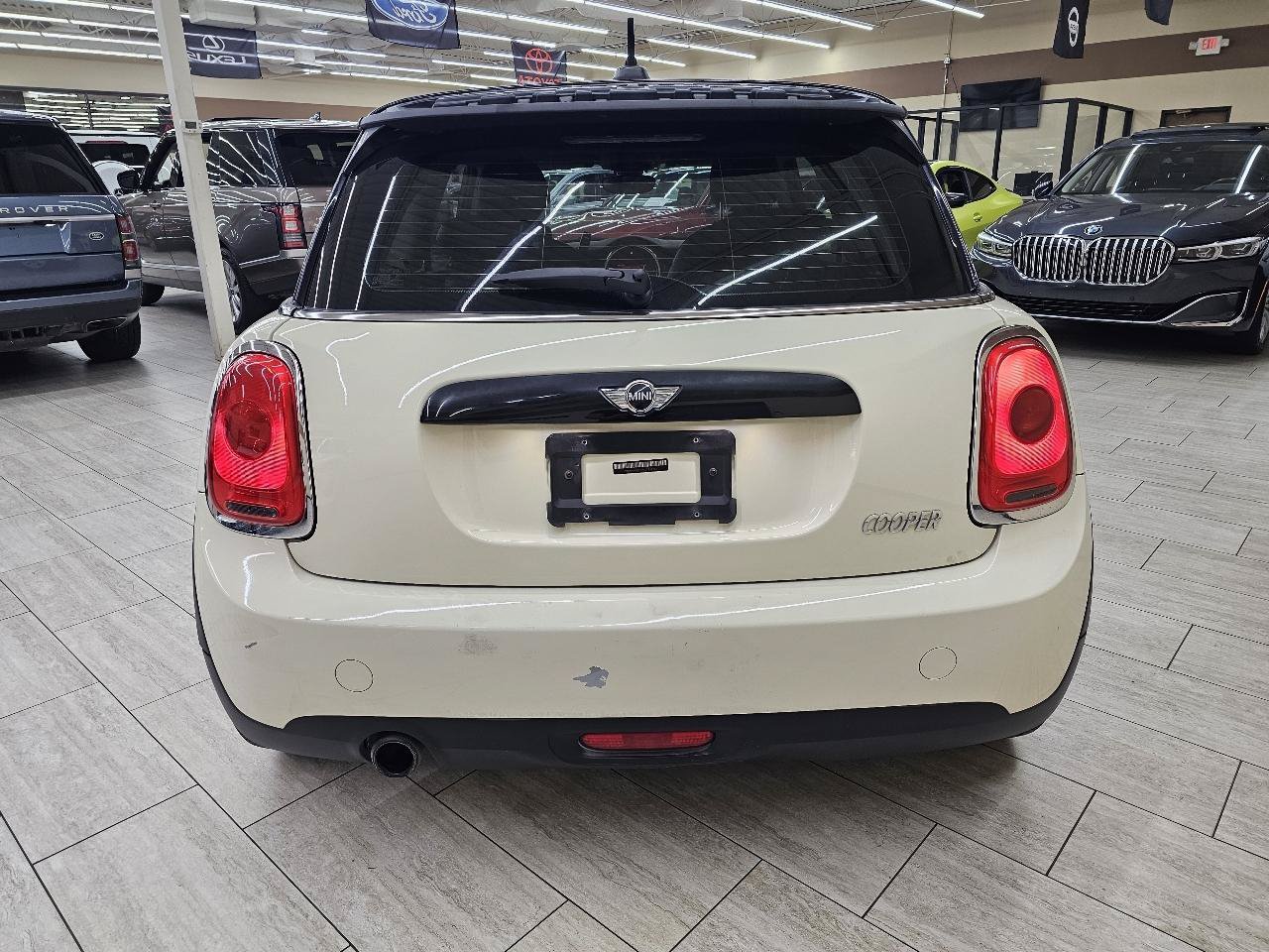 Used 2016 MINI Cooper 2-Door Hardtop FWD image 8