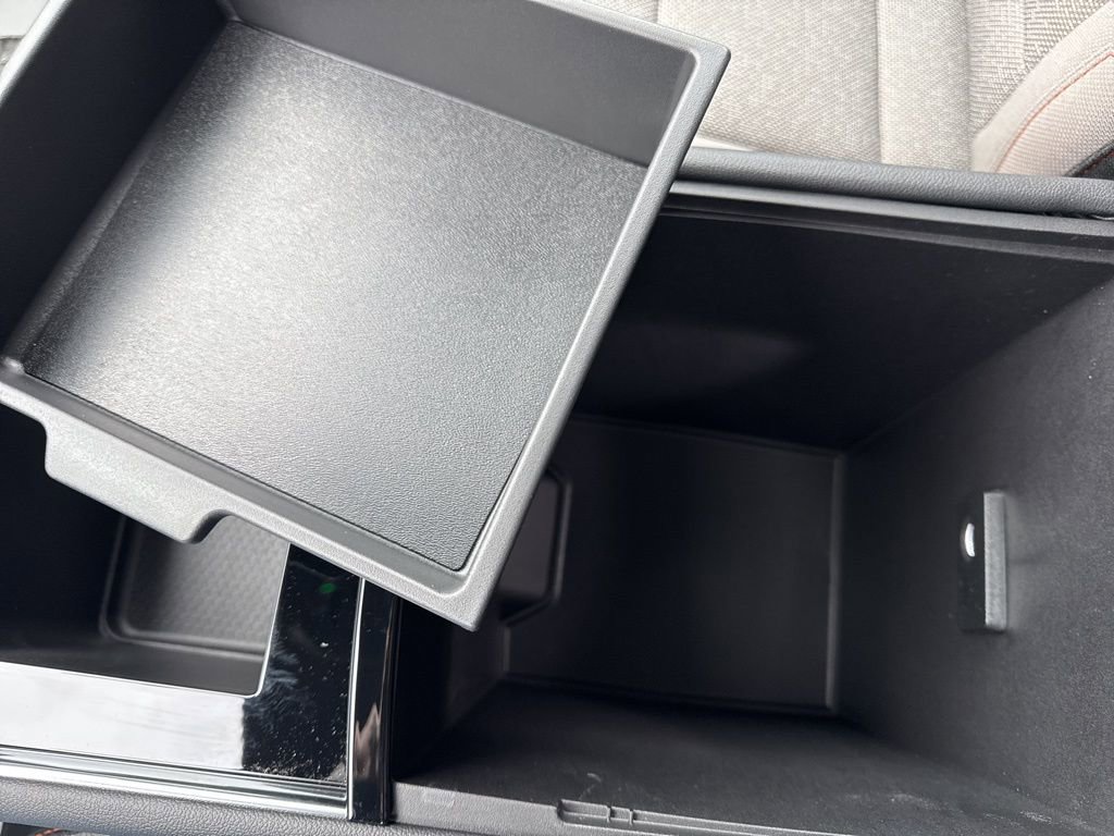 New 2026 Chevrolet Traverse LT w/ LPO, Floor Liner Package image 28