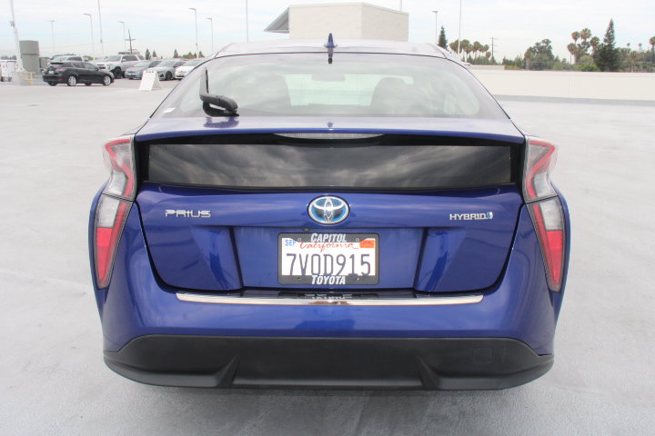 Used 2016 Toyota Prius Three Touring FWD image 4